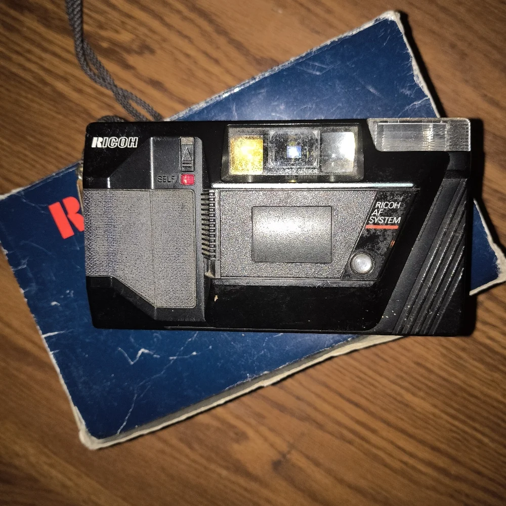 Ricoh -45 Camera